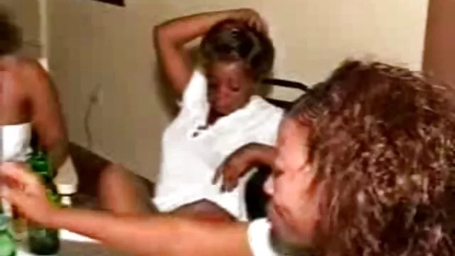 الجنس أي تسجيل من بعيد في سكس أجنبي مقاطع وضح النهار.