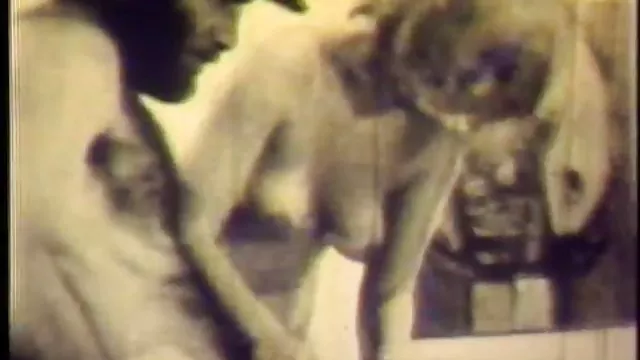 الجنس أي تسجيل نصف سكس اجنبي ممنوع السحاقيات